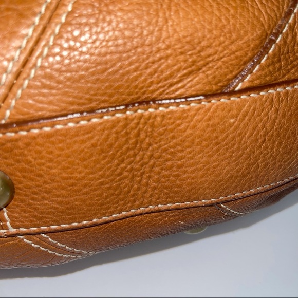 BUTI Italy Brown Leather Handbag With Lock Pocket - Picture 13 of 17